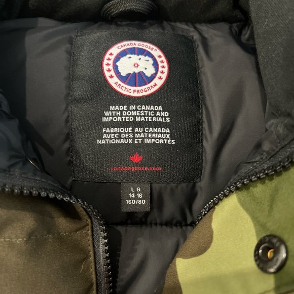 Camo Canada Goose vest - Picture 2 of 4